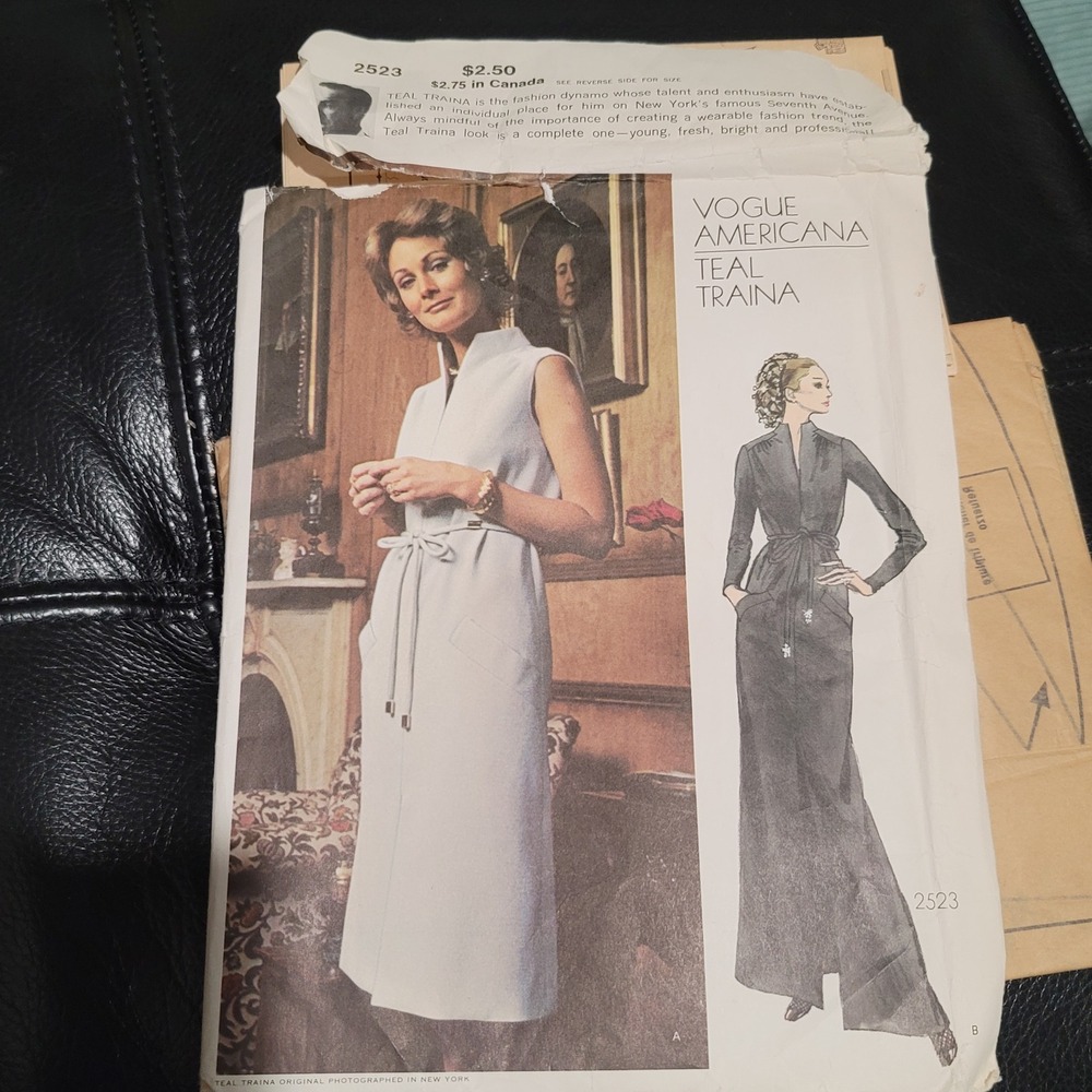 Vogue Americana 2523 Teal Traina Vintage 70s Dress Sewing Pattern Uncut Size 14